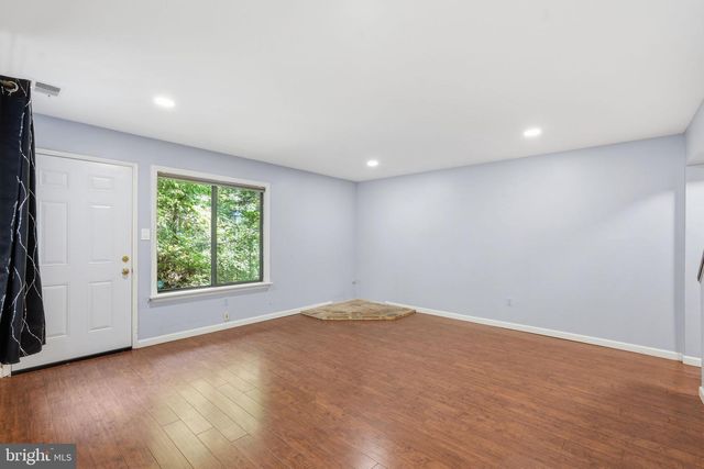 3103 BABASHAW CT, Fairfax, VA 22031