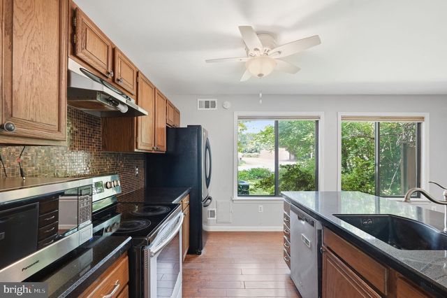 3103 BABASHAW CT, Fairfax, VA 22031