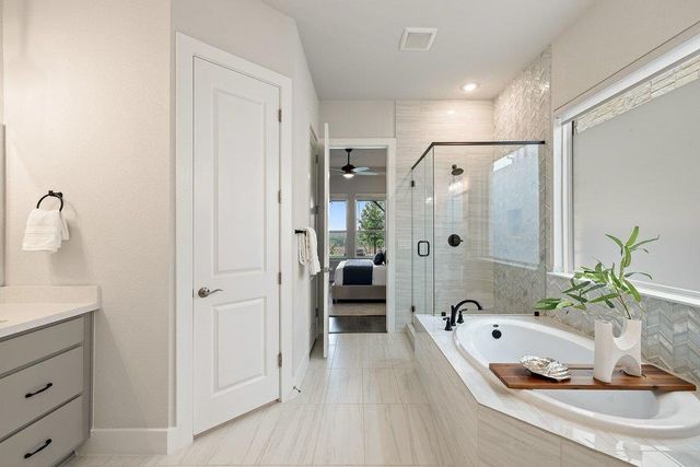 17405 Hattie TRCE, Austin, TX 78738