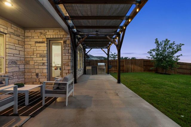 17405 Hattie TRCE, Austin, TX 78738