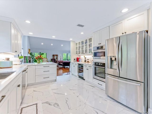 54 Harvard Road 54, Manhasset, NY 11030