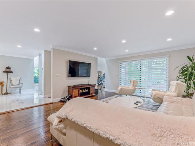 54 Harvard Road 54, Manhasset, NY 11030