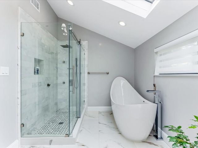 54 Harvard Road 54, Manhasset, NY 11030