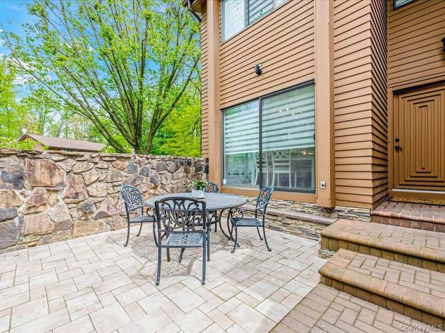 54 Harvard Road 54, Manhasset, NY 11030