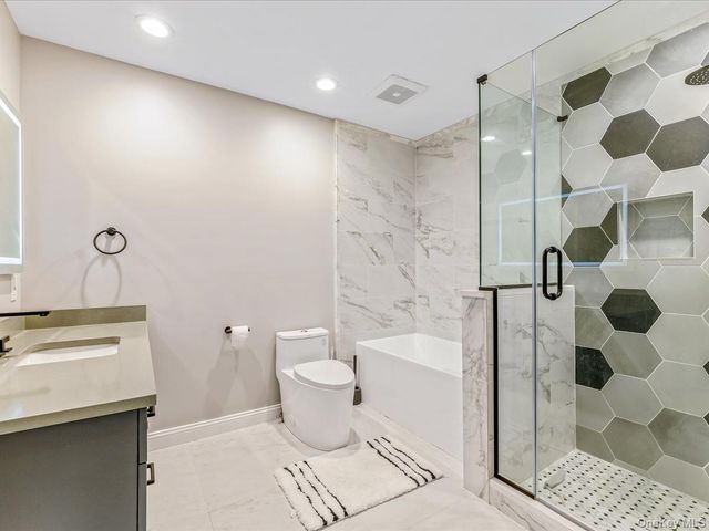 54 Harvard Road 54, Manhasset, NY 11030