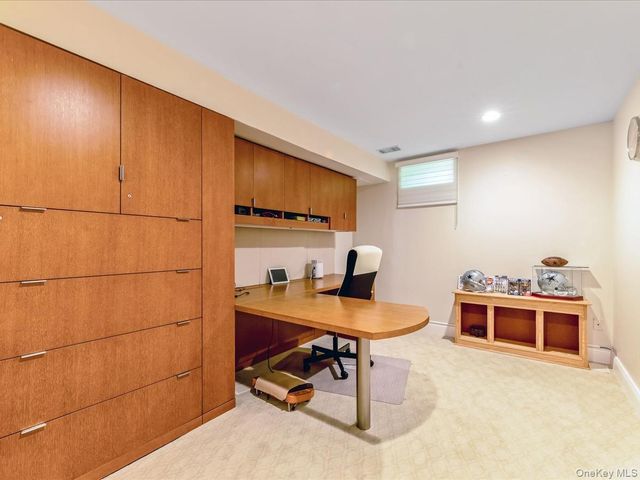 54 Harvard Road 54, Manhasset, NY 11030