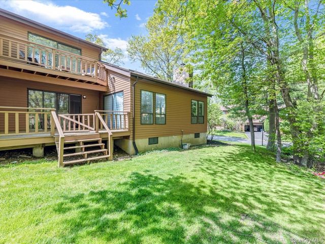 54 Harvard Road 54, Manhasset, NY 11030