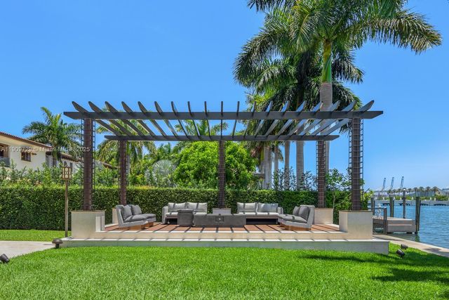 210 Palm Avenue, Miami Beach, FL 33139