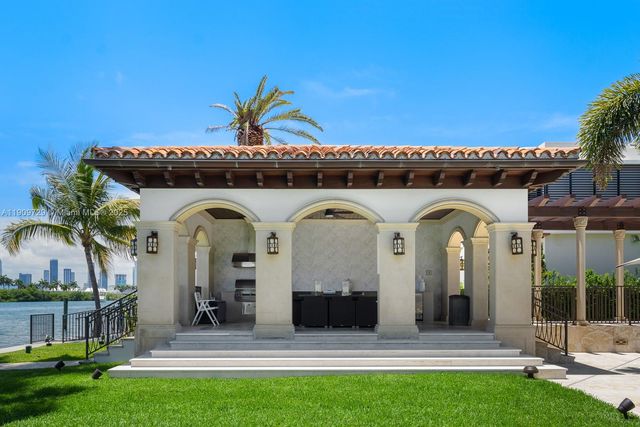 210 Palm Avenue, Miami Beach, FL 33139