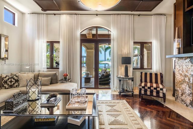 210 Palm Avenue, Miami Beach, FL 33139