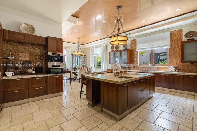 210 Palm Avenue, Miami Beach, FL 33139