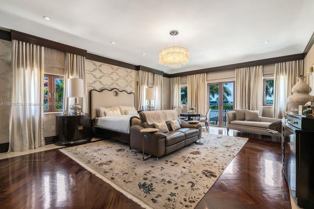 210 Palm Avenue, Miami Beach, FL 33139