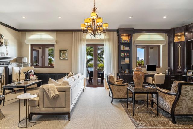 210 Palm Avenue, Miami Beach, FL 33139