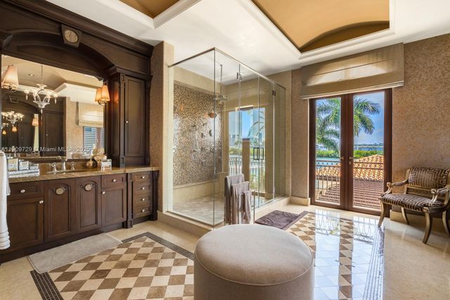 210 Palm Avenue, Miami Beach, FL 33139