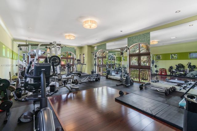 210 Palm Avenue, Miami Beach, FL 33139