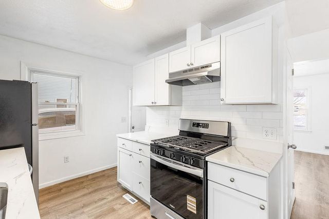 5242 Louisiana Avenue N, Crystal, MN 55428