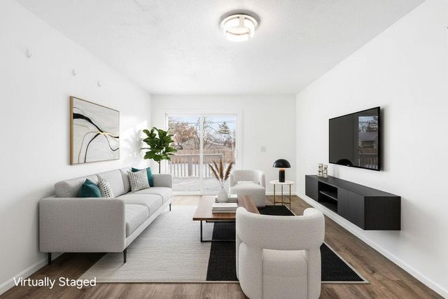 5242 Louisiana Avenue N, Crystal, MN 55428