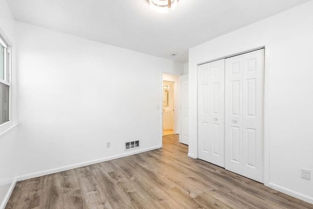 5242 Louisiana Avenue N, Crystal, MN 55428