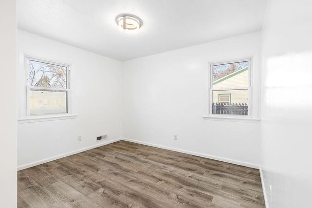 5242 Louisiana Avenue N, Crystal, MN 55428