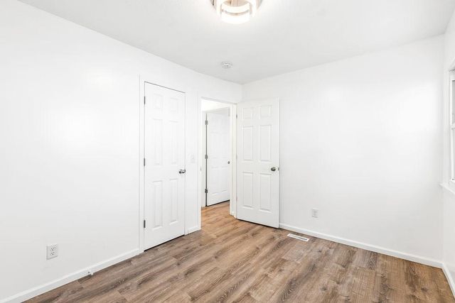 5242 Louisiana Avenue N, Crystal, MN 55428