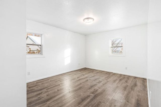 5242 Louisiana Avenue N, Crystal, MN 55428