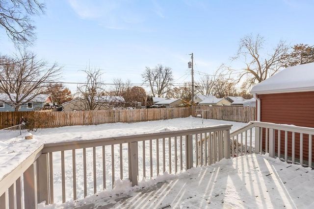 5242 Louisiana Avenue N, Crystal, MN 55428