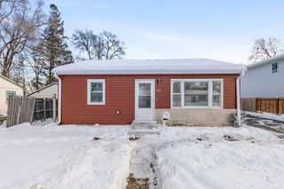 5242 Louisiana Avenue N, Crystal, MN 55428