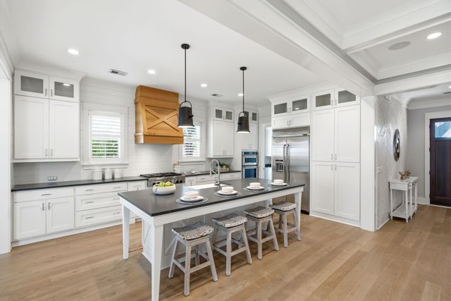 536 Lesesne Street, Charleston, SC 29492