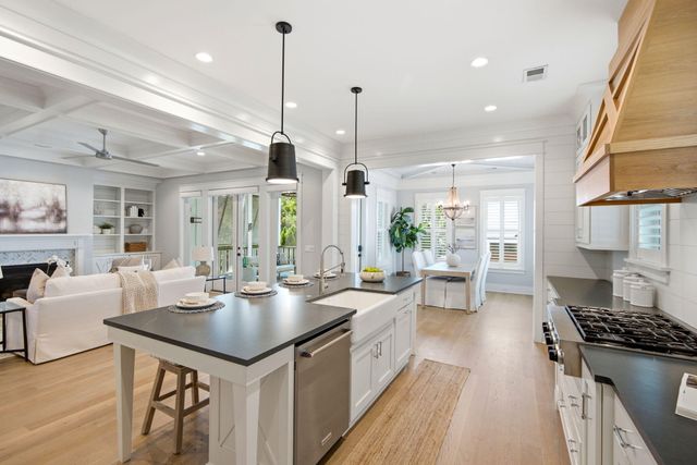 536 Lesesne Street, Charleston, SC 29492