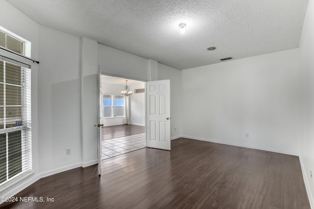 4232 RIPKEN Circle E, Jacksonville, FL 32224