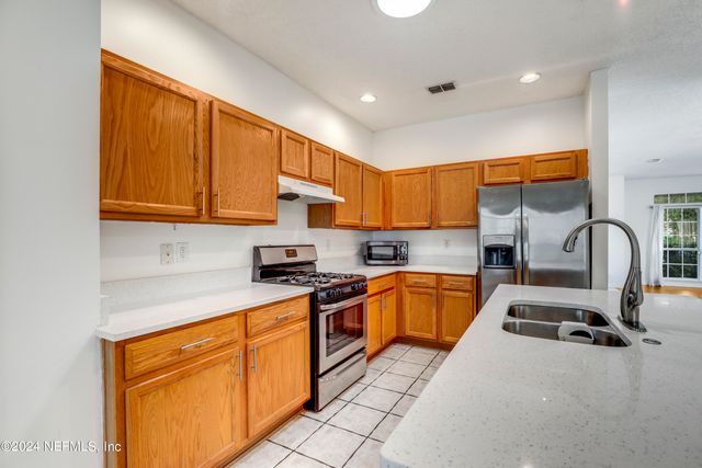 4232 RIPKEN Circle E, Jacksonville, FL 32224