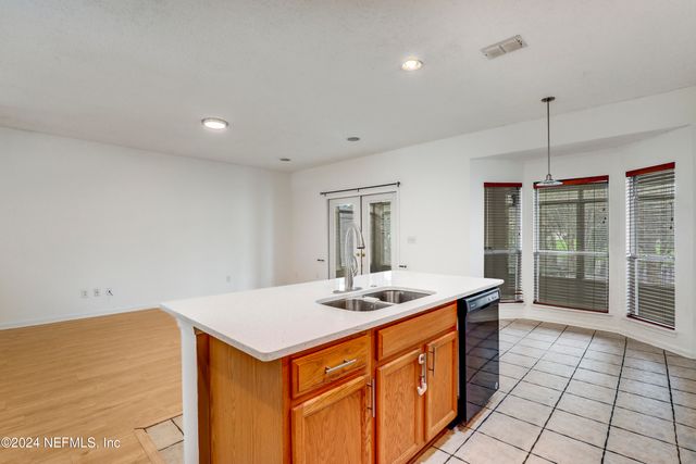 4232 RIPKEN Circle E, Jacksonville, FL 32224