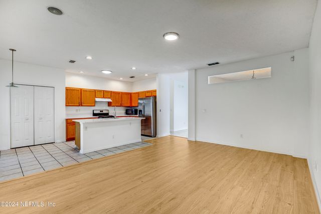 4232 RIPKEN Circle E, Jacksonville, FL 32224