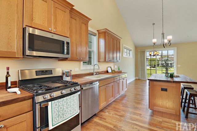 40491 N South Newport Drive, Antioch, IL 60002
