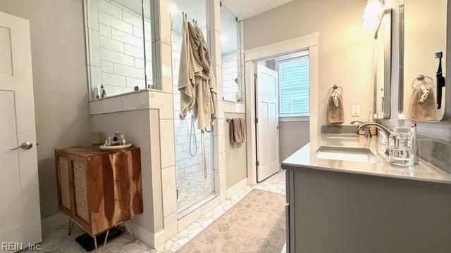 808 Greenfield LN, Chesapeake, VA 23322