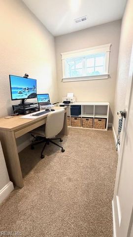 808 Greenfield LN, Chesapeake, VA 23322