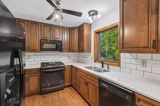 818 Pine Tree Trail, Stillwater, MN 55082
