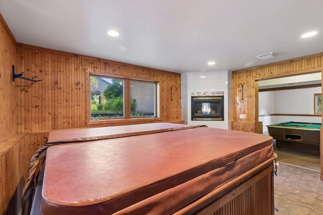 818 Pine Tree Trail, Stillwater, MN 55082