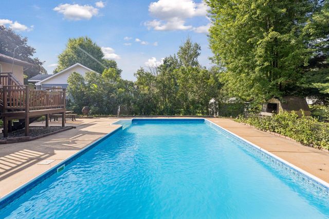 818 Pine Tree Trail, Stillwater, MN 55082