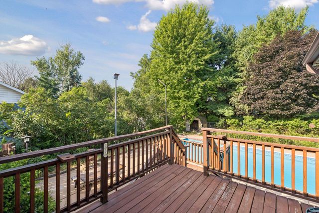 818 Pine Tree Trail, Stillwater, MN 55082