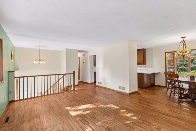 818 Pine Tree Trail, Stillwater, MN 55082