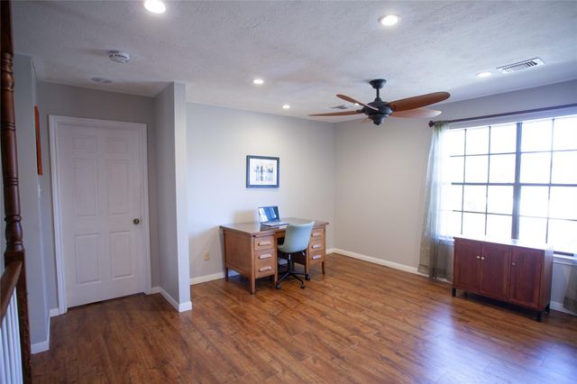 16405 Smith Street, Jersey Village, TX 77040