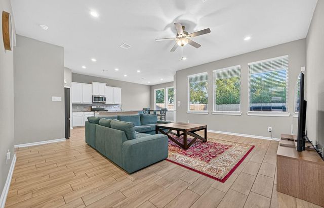 2134 Bluegrass Lane, Rosenberg, TX 77469