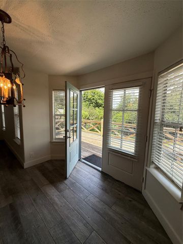 210 Bluff Drive, Livingston, TX 77351
