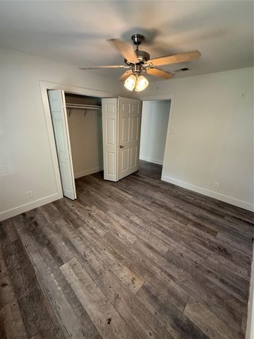 210 Bluff Drive, Livingston, TX 77351