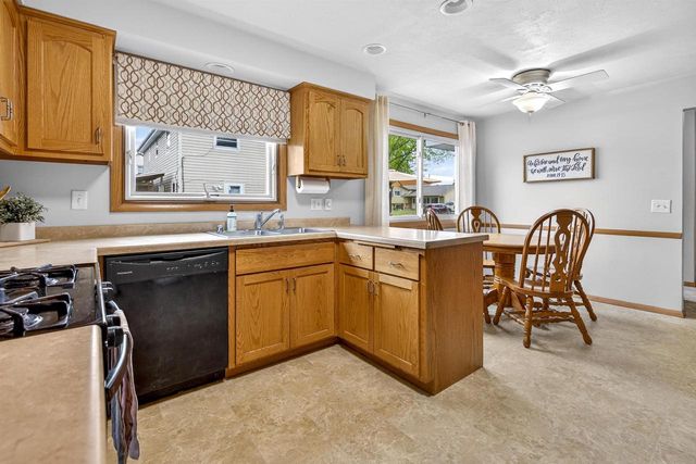 2615 N UNION STREET, Appleton, WI 54911