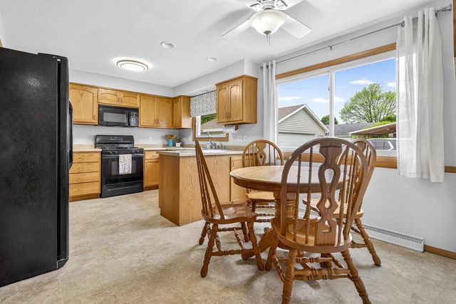 2615 N UNION STREET, Appleton, WI 54911