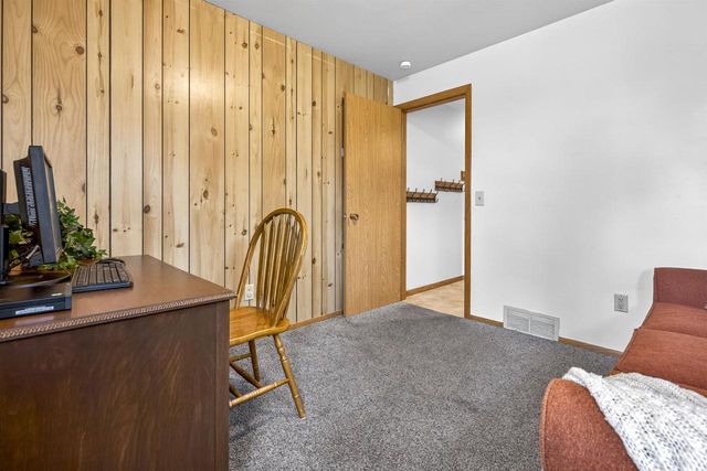 2615 N UNION STREET, Appleton, WI 54911