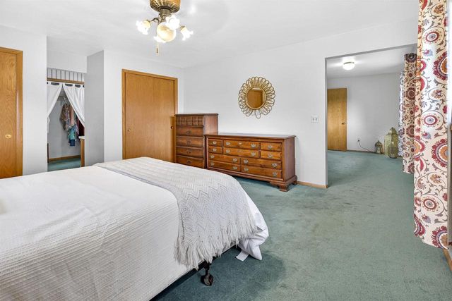 2615 N UNION STREET, Appleton, WI 54911