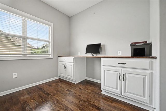 9000 N Seymour Avenue, Kansas City, MO 64153